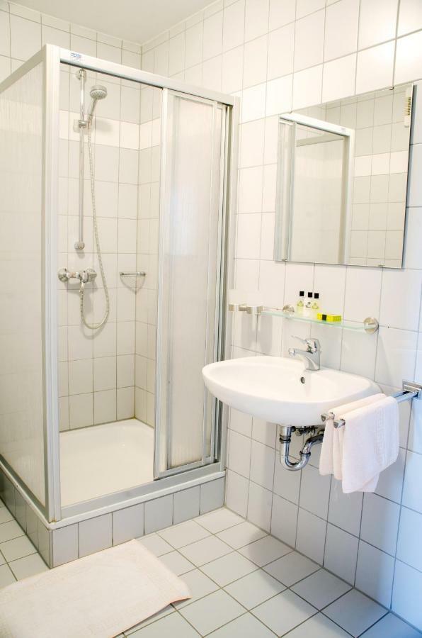 Wallfahrts-Gaststaette Heilbruennl Roding Exterior foto